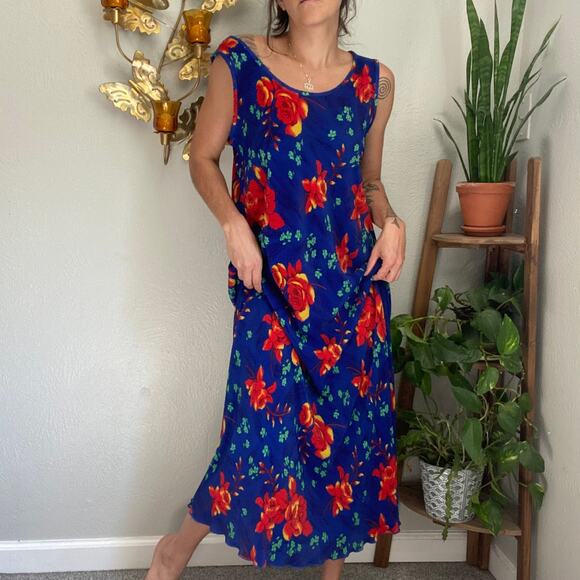 Vintage Sleeveless Maxi Dress - Picture 2 of 6